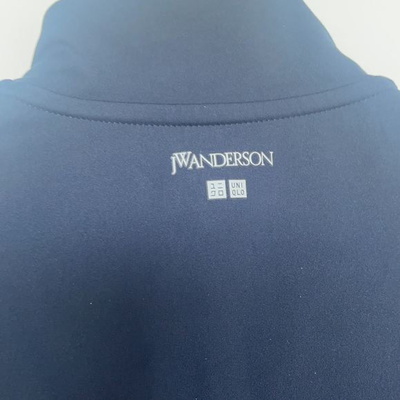 Uniqlo x JW Anderson long sleeve - Picture 3 of 5